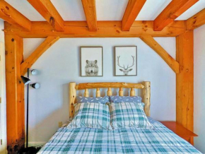 Newly Renovated & Furnished Condo, Only 3 min to Sunday River!